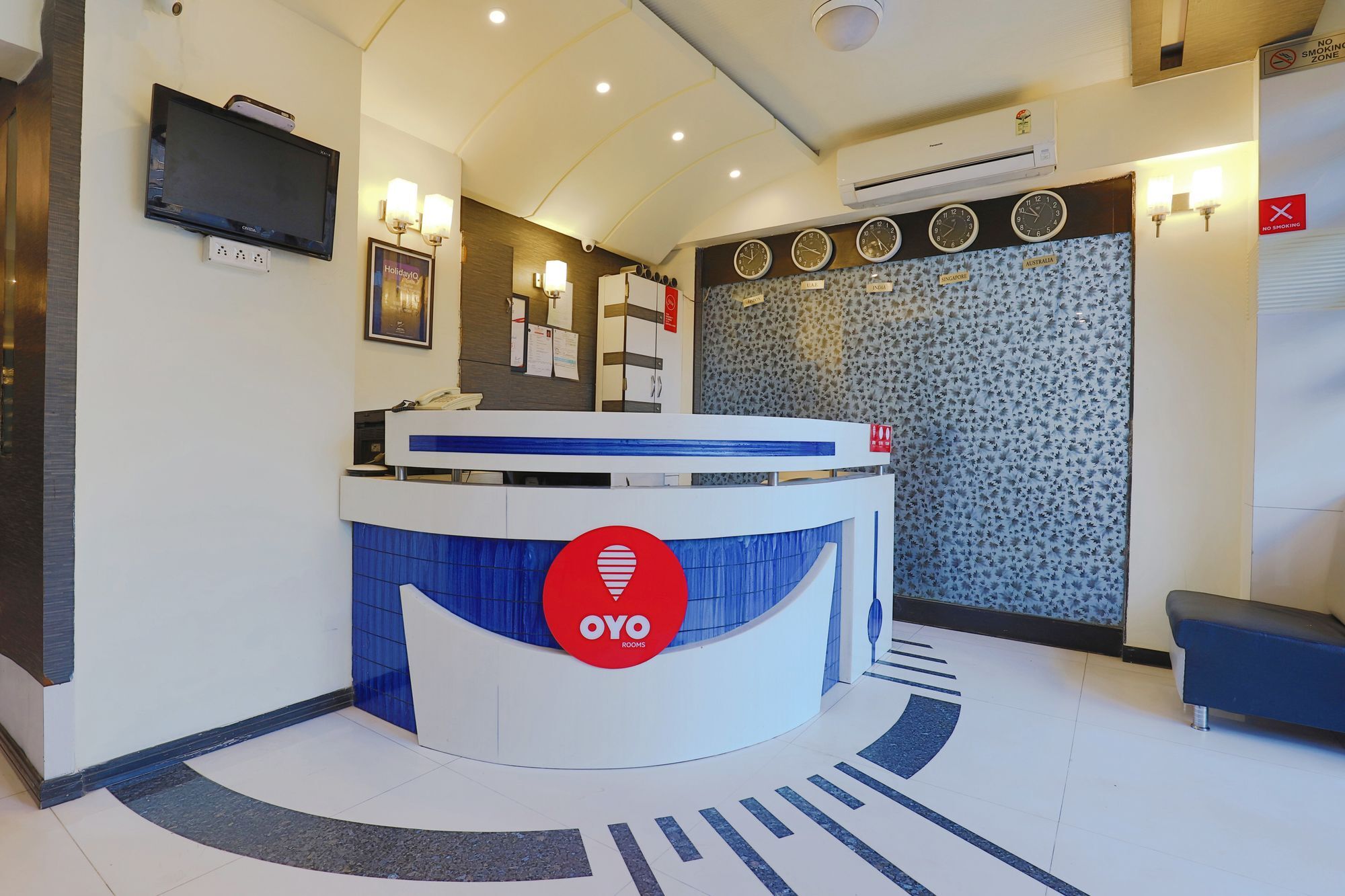 Capital O 978 Marshall The Hotel Amhedabad Dış mekan fotoğraf